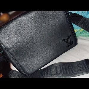 Louis Vuitton messenger bag